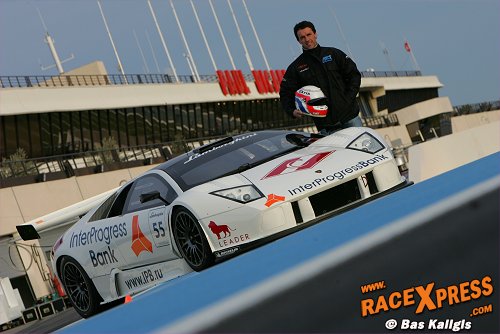 Peter Kox met de dikke Lamborghini Murciélago
